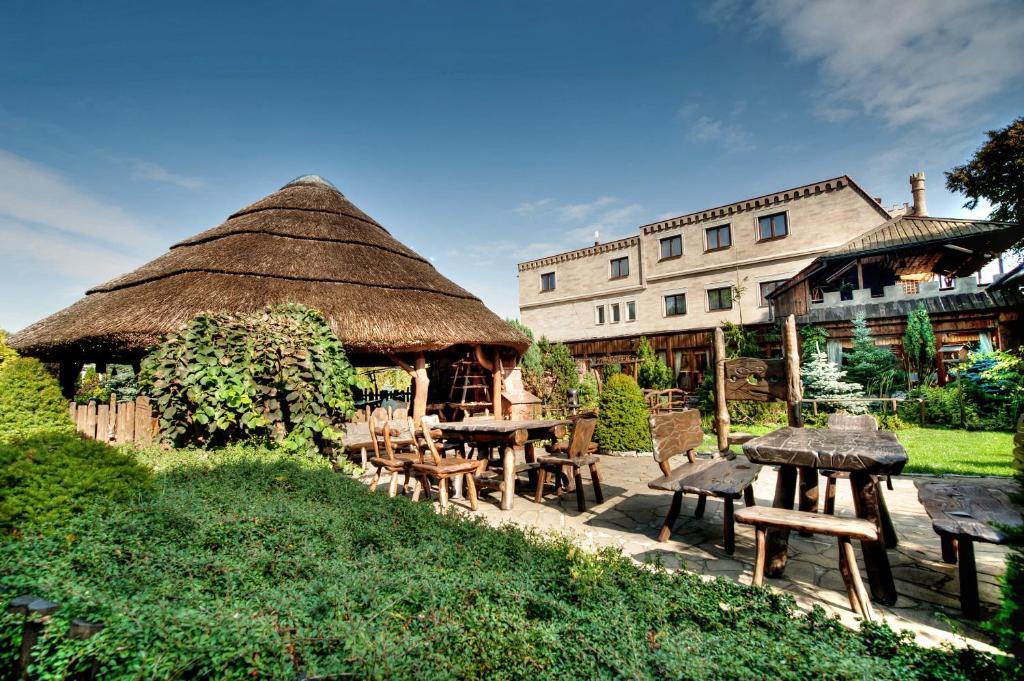Hotel Zameczek Ksiaz Wielki Exterior photo